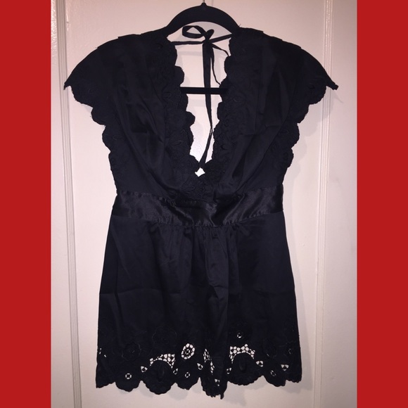 New! Bebe embroidered top! Never worn. - Picture 3 of 8